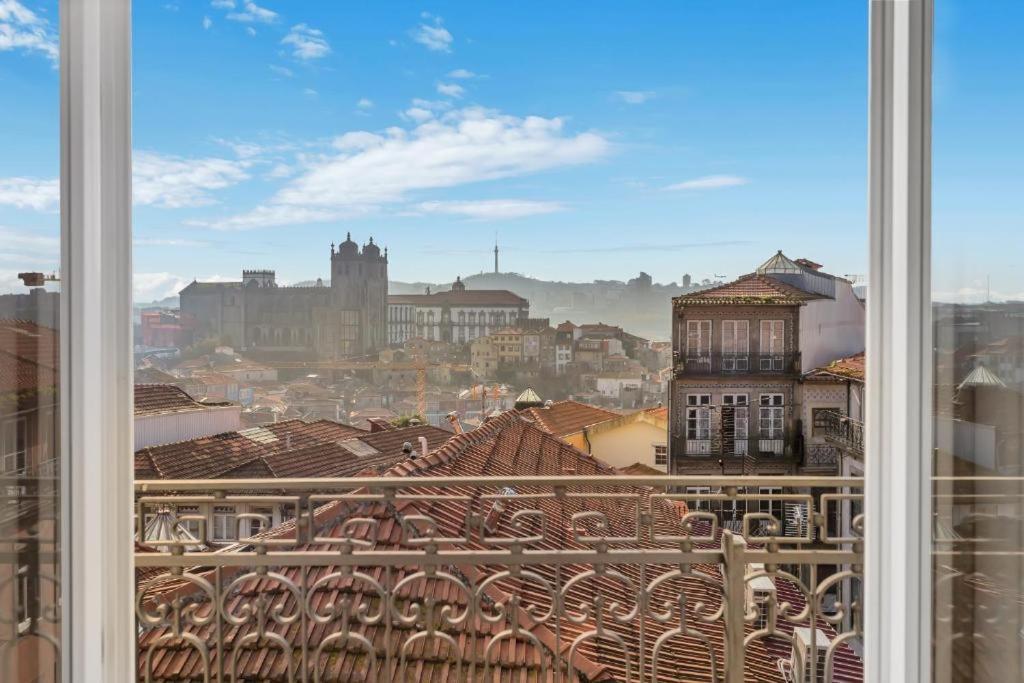 Host Wise - Lovely Shinny Flats With Balcony - Clerigos Porto Exterior photo