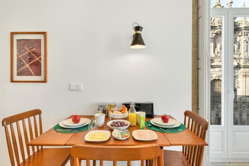 Host Wise - Lovely Shinny Flats With Balcony - Clerigos Porto Room photo