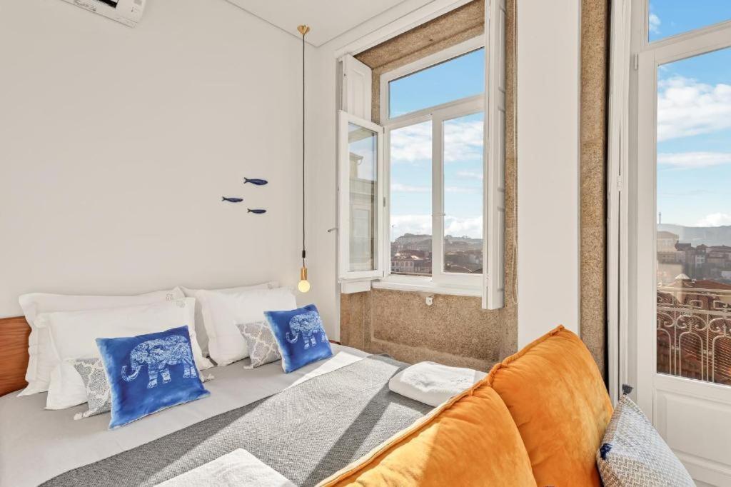 Host Wise - Lovely Shinny Flats With Balcony - Clerigos Porto Room photo