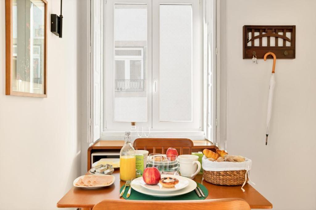 Host Wise - Lovely Shinny Flats With Balcony - Clerigos Porto Room photo