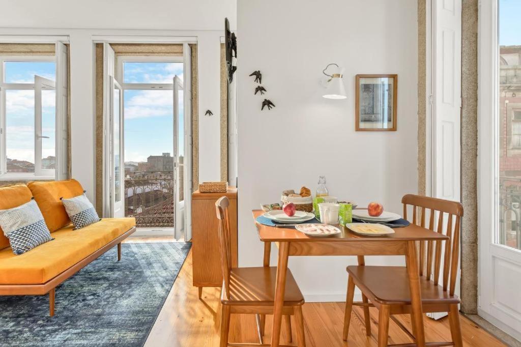 Host Wise - Lovely Shinny Flats With Balcony - Clerigos Porto Room photo